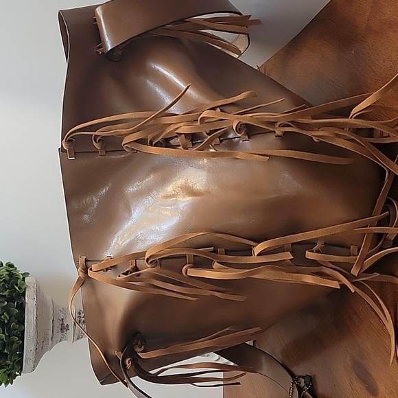 Large vegan leather tote - Picture 5 of 7